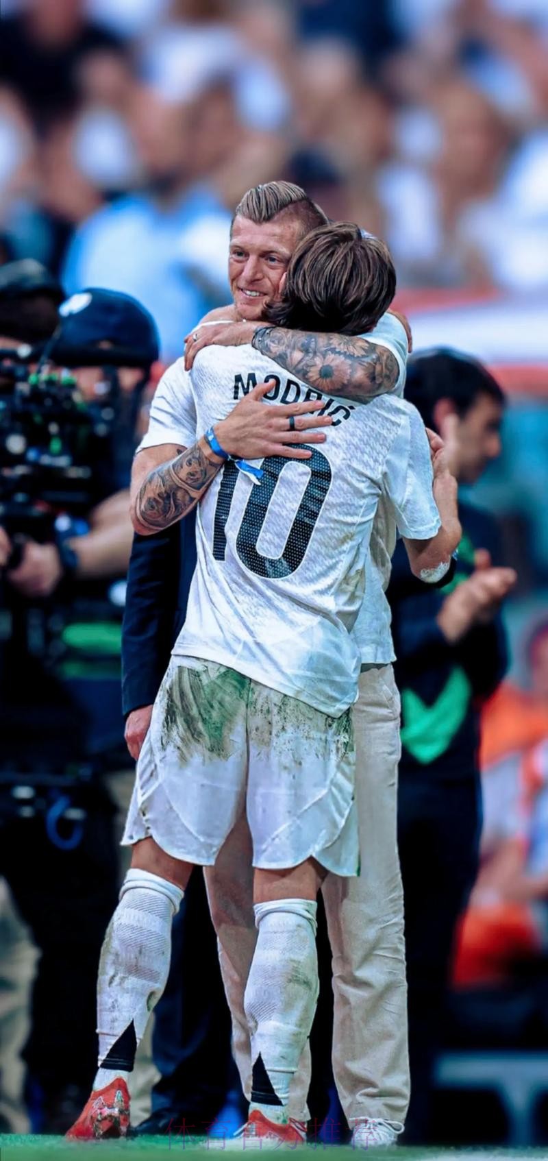 克罗斯吐槽拜仁:欧冠客战都要聚餐 很烦只想回家